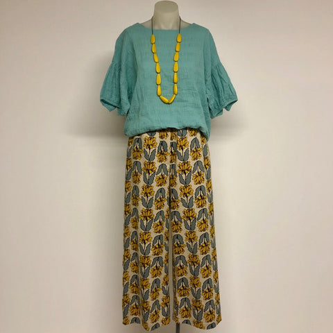 Surge Sage + Yellow Floral Linen 3/4 Trousers