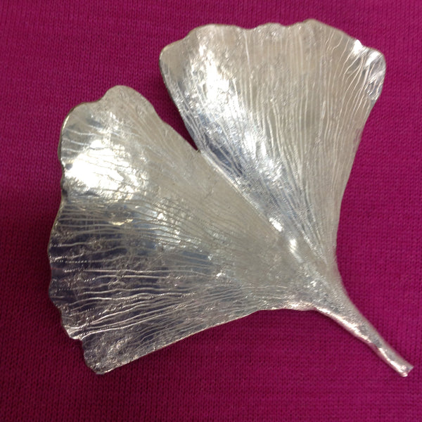 Flying Dog Genko Leaf Brooch